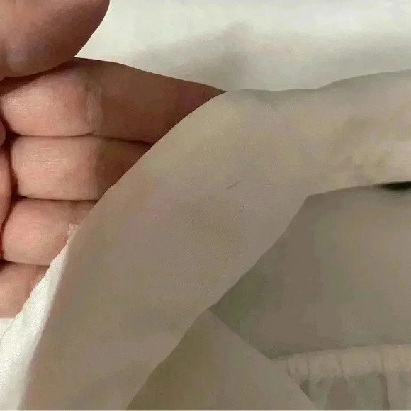 Zara Blouse Women’s Medium Ivory Sheer Long Sleeve Button-Up Pearl Embellished - Picture 10 of 10